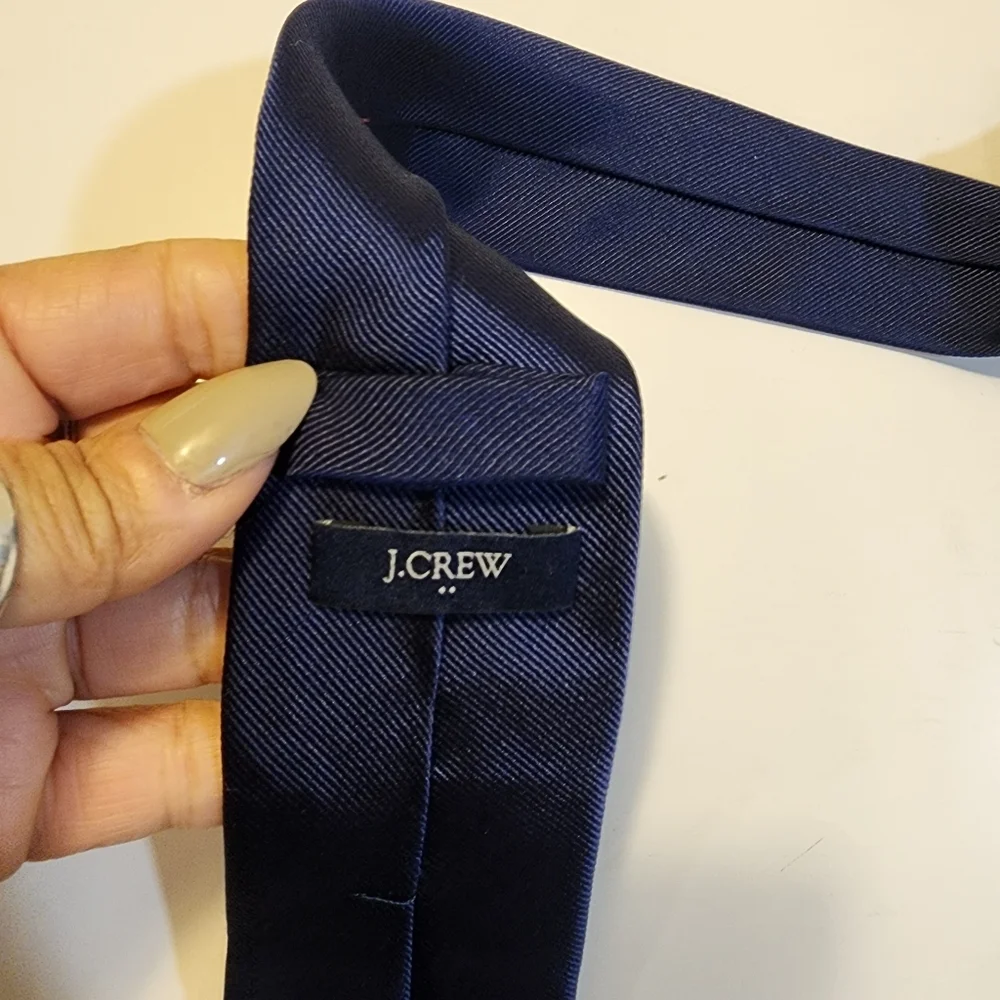 J Crew Elegant Navy Blue Silk Slim Tie